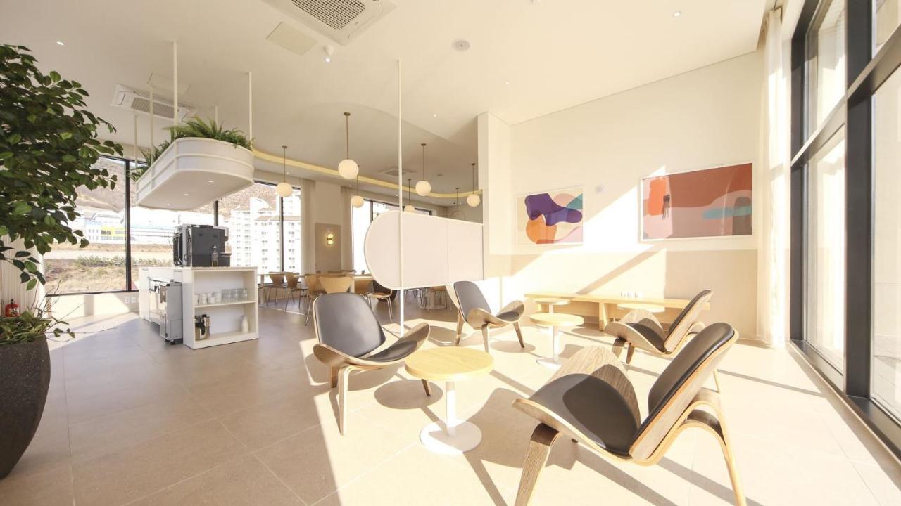 Hermon Hotel Gimhae Eksteriør bilde
