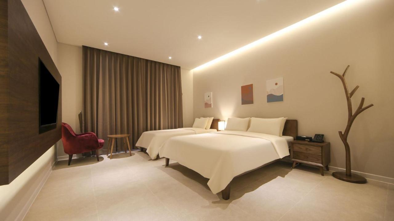 Hermon Hotel Gimhae Eksteriør bilde